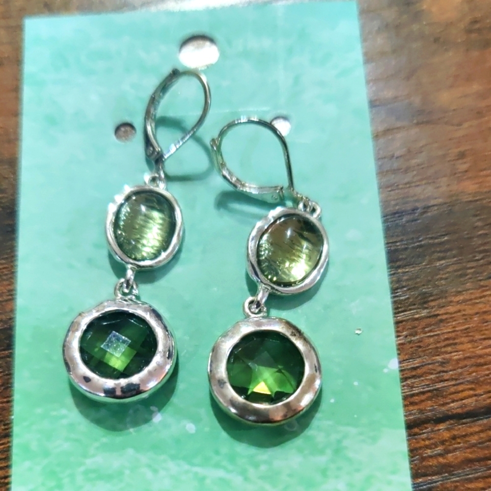 🌷 Green Glass And Silver Drop Earrings